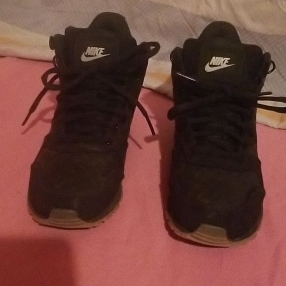 Nike shoes - Picture 7 of 7